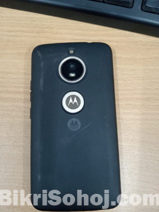 Moto E4 Plus